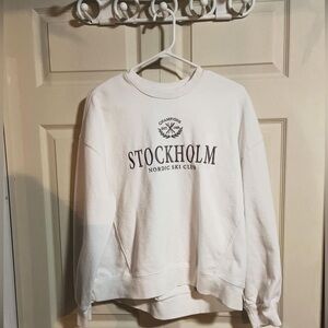 Selling a garage hoodie hardly worn